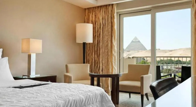 Номер Standard Le Meridien Pyramids Hotel & Spa