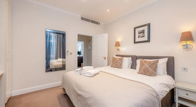 Апартаменты Standard Manson Place Apartments