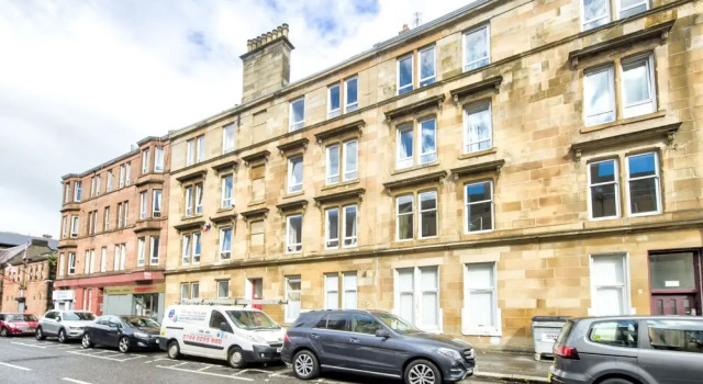 Perfectly Situated Glasgow 2 Bed Apartment, Забронировать Апартаменты/квартира Отели Glasgow & The Clyde Valley с парковкой, Парковка