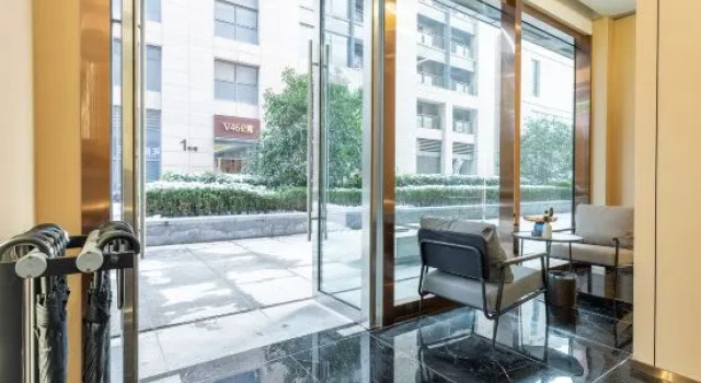 Wuhan Nanjing Garden S High-altitude Hotel (Hankou Railway Station Oceanwide CBD Branch)