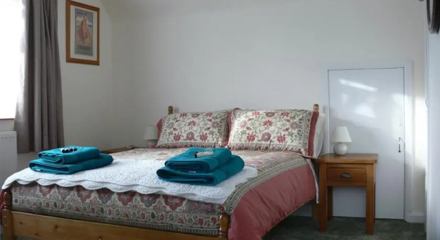 3 Corners B&B, Book Bed and Breakfast Hoteller i Holt med parkering, Parkering
