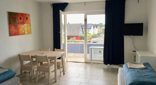 Gästehaus Schröder Walldorf 4, Забронировать Отель Отели земли Гессена 3 звезды, 3*
