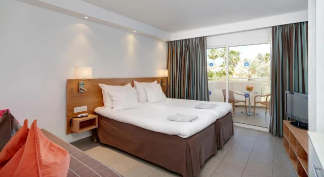 Студия Sunwing Resort And Spa Cala Bona