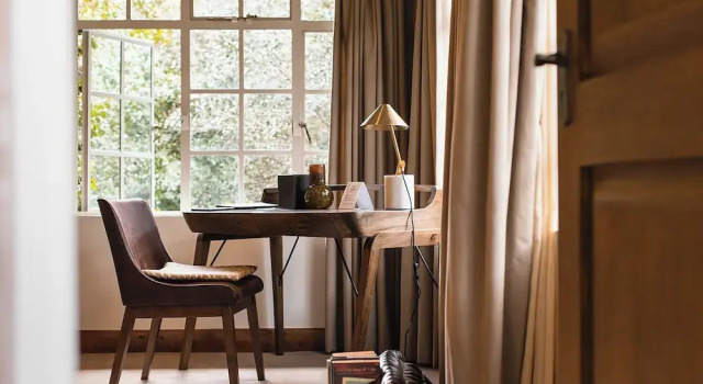 Номер Standard с видом на окрестности Hemingways Eden Residence