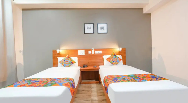 Номер Deluxe FabHotel D Square OMR