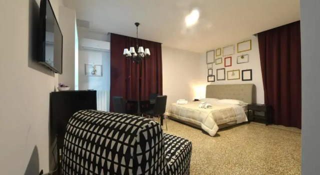 Номер Deluxe Napoli Central City