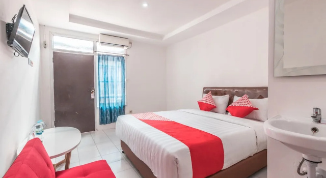 Номер Deluxe OYO 947 Angel Home Stay Syariah Near Atrium Pondok Gede, Museum Monumen Pancasila, Taman Mini