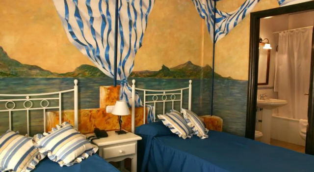 Трёхместный номер Standard Hotel Las Rosas