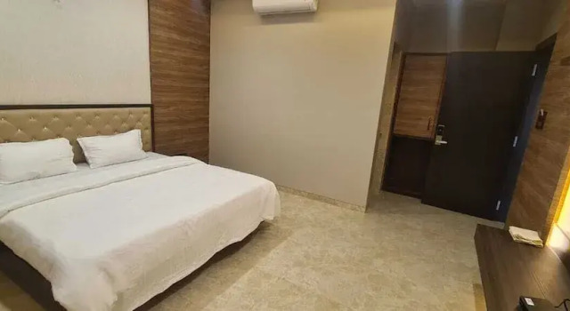 Hotel Sachin Executive, Забронировать Отель Отели и гостиницы Нараяангаон, Отель