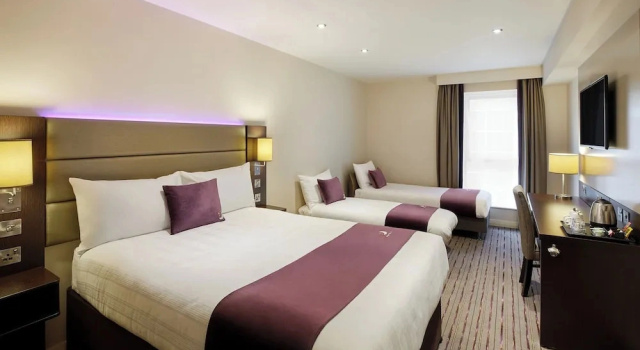 Трёхместный семейный номер Standard Premier Inn Bristol Cribbs Causeway - M5 J17