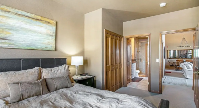 330 Chapel Square 3 Bedroom Condo by RedAwning