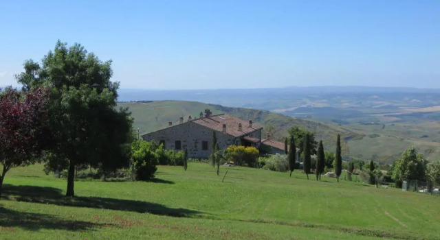 Апартаменты Appartamento Melograno in casale con piscina - Val d'Orcia