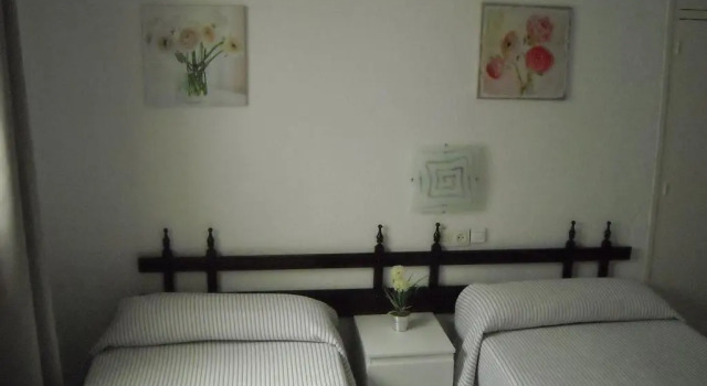 Hostal Flor Blanco, Забронировать Гостевой дом Торремолинос Коста-дель-Соль, рядом с Аквалэнд Торремолинос