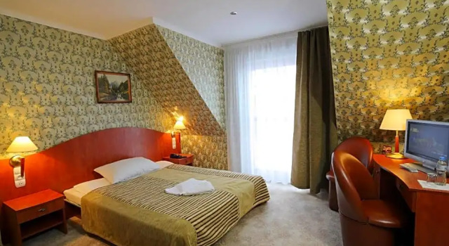 Manor Hotel