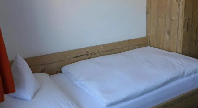 Номер Standard Pension Hohenrainer