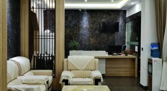 Recreation and health resort courtyard, Book Ferieresort 3-stjernede hoteller i Qianxinan, 3*