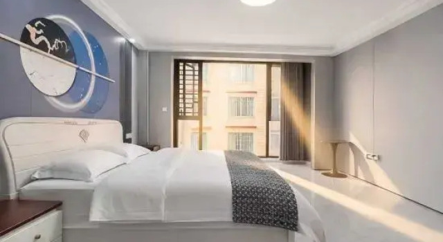 Люкс Hezhou • Pengyue | Zilin Smart Elegant.Cozy.Comfortable Homestay (Lingfeng Plaza)