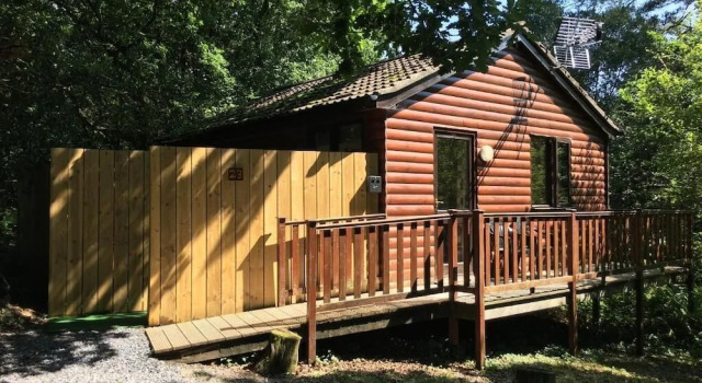 Wren 23 Hot Tub, Varaa Huoneisto Saint Clears Carmarthenshire