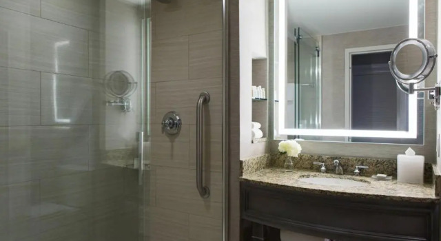 Номер Executive Renaissance Tampa International Plaza Hotel