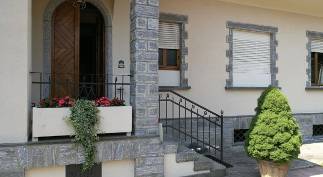 Villa DaVinci - Garden Apartment, Забронировать Апартаменты/квартира Отели Вербания с парковкой, рядом с Ботанические сады Виллы Таранто, Парковка