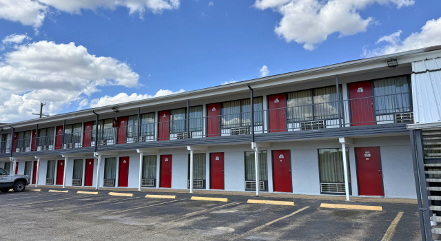 Thunderbird Motel Hillsboro, Buchen Sie Motel Hillsboro Texas