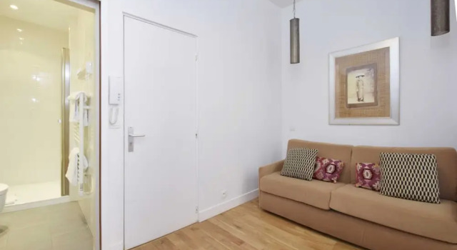 S02199 - Pretty Studio for 2 People in the Heart of the Montorgueil Neighborhood, Забронировать Отель Отели Парижа 3 звезды, 3*