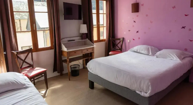 Четырёхместный номер Comfort Logis - Hotel & Restaurant La Corne d Abondance