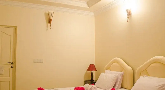 Kudahuvadhoo Inn, Prenota Hotel Kudahuvadhoo Dhaalu Atoll