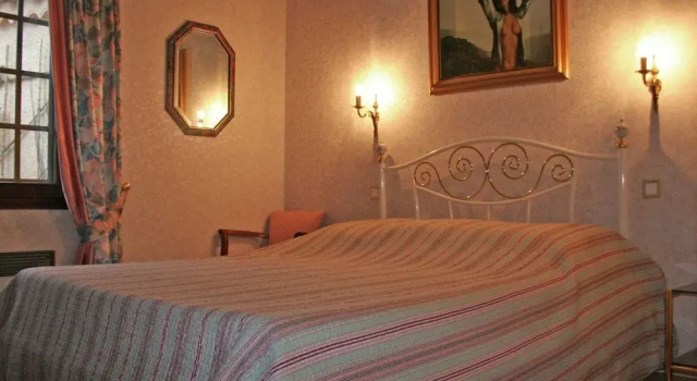Vintage Holiday Home in Cotignac With Heated Private Pool, Забронировать Отель Котиньяк Green Provence
