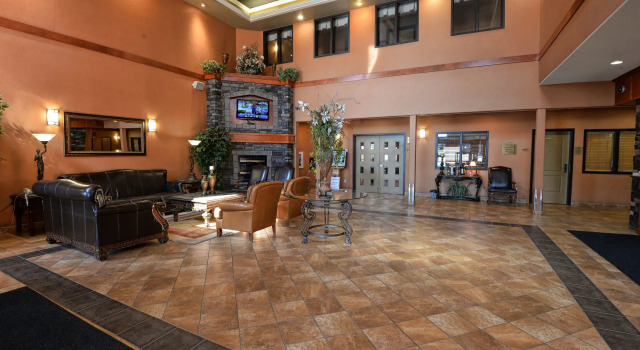 Pomeroy Inn & Suites, Grande Prairie, Rezerwuj Hotel Grande Prairie Northern Alberta