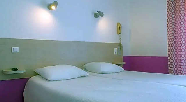 Двухместный номер Standard Logis Hôtel Restaurant La Vieille Ferme, Mâcon Nord
