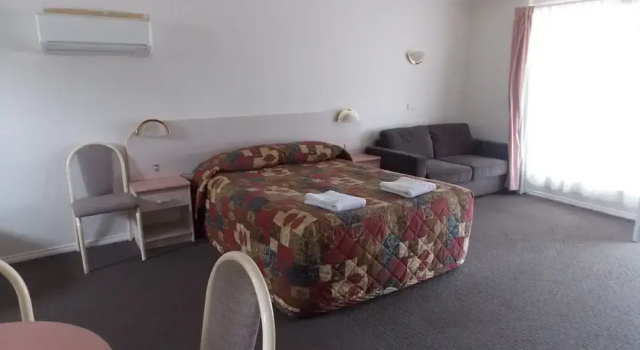 Семейный люкс c 1 комнатой Yass Motel