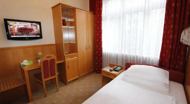 Одноместный номер Standard Hotel Corvinus Vienna