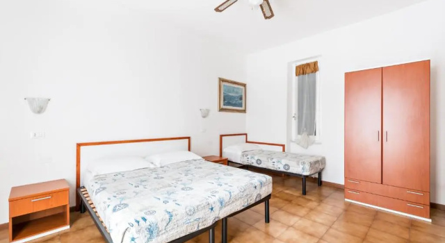 Lia Rooms 4