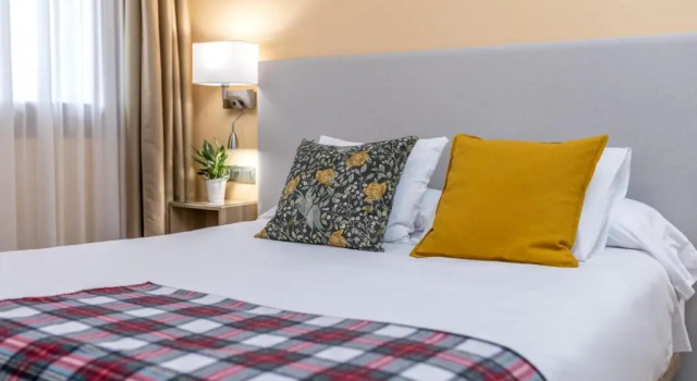 Двухместный номер Hotel Monasterio Benedictino
