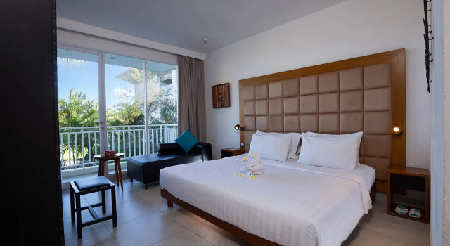 Номер Deluxe с видом на бассейн Отель The 101 Bali Fontana Seminyak