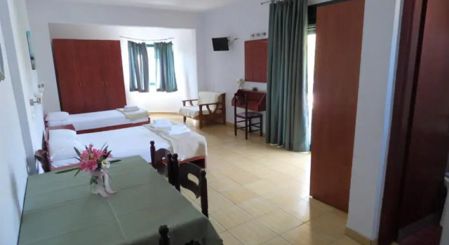 Студия Dolphins Apartments & Rooms