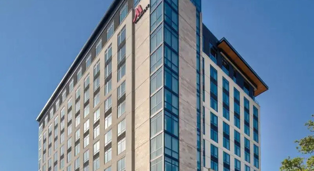 Marriott Dallas Uptown, Забронировать Отель Uptown Dallas Даллас, рядом с Арена "Американ Эйрлайнс"