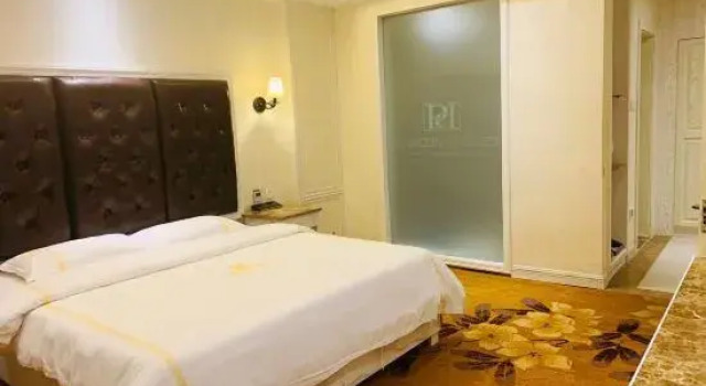 Трёхместный люкс Luocheng Pin Road Hotel