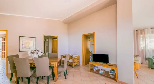 Spacious Villa in Castellammare del Golfo with Swimming Pool