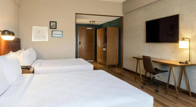 Четырёхместный номер Deluxe Four Points by Sheraton Monterrey Airport
