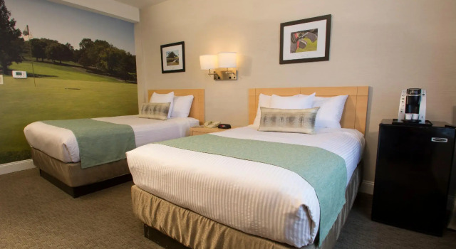 Четырёхместный номер Deluxe Adria Hotel and Conference Center