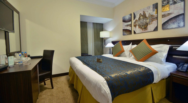 Двухместный номер Golden Tulip Al Shakreen