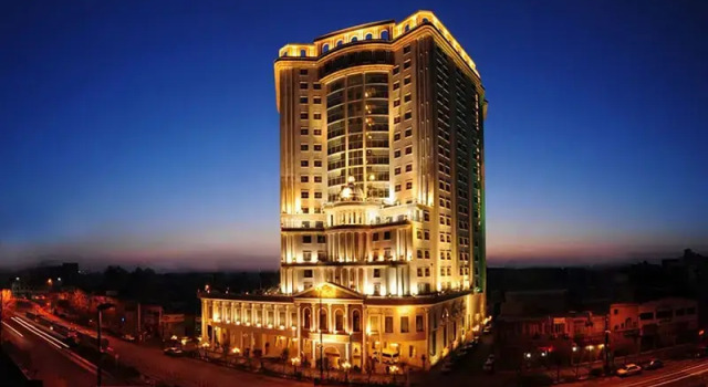 Ghasr Talaee Hotel