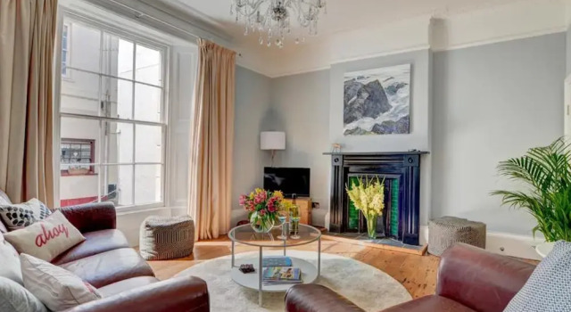 Delightful Holiday Home in Appledore With Garden