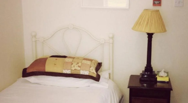 The Royal Standard Guest House, Забронировать Гостевой дом Эгам 
