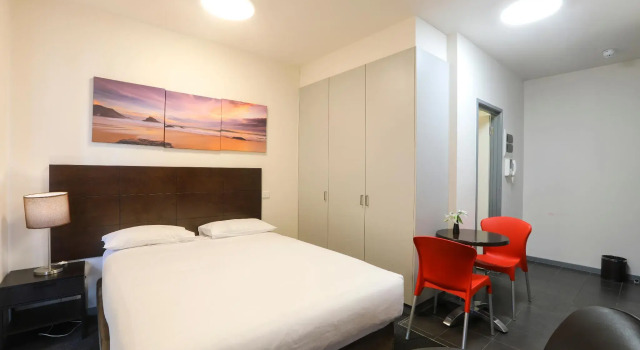 Двухместная студия Alston Apartments Hotel