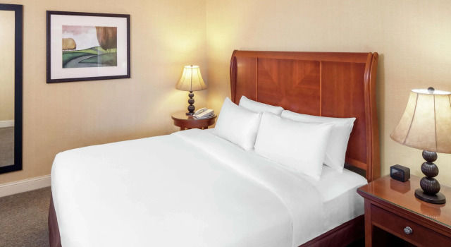 DoubleTree by Hilton Cleveland East Beachwood