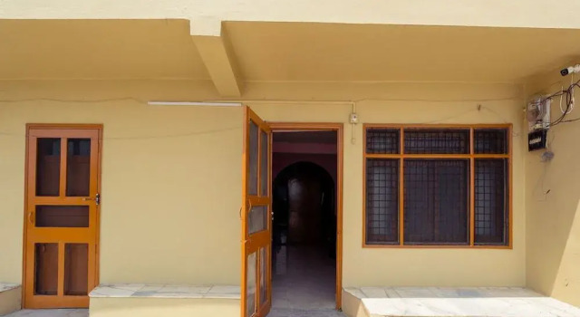 Oyo 13894 Home Skyline Homestay Near Picture Palace, Rezervovat Hotel Mussoorie Uttarakhand