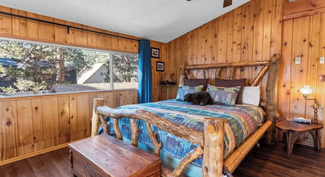 Knotty Hideaway